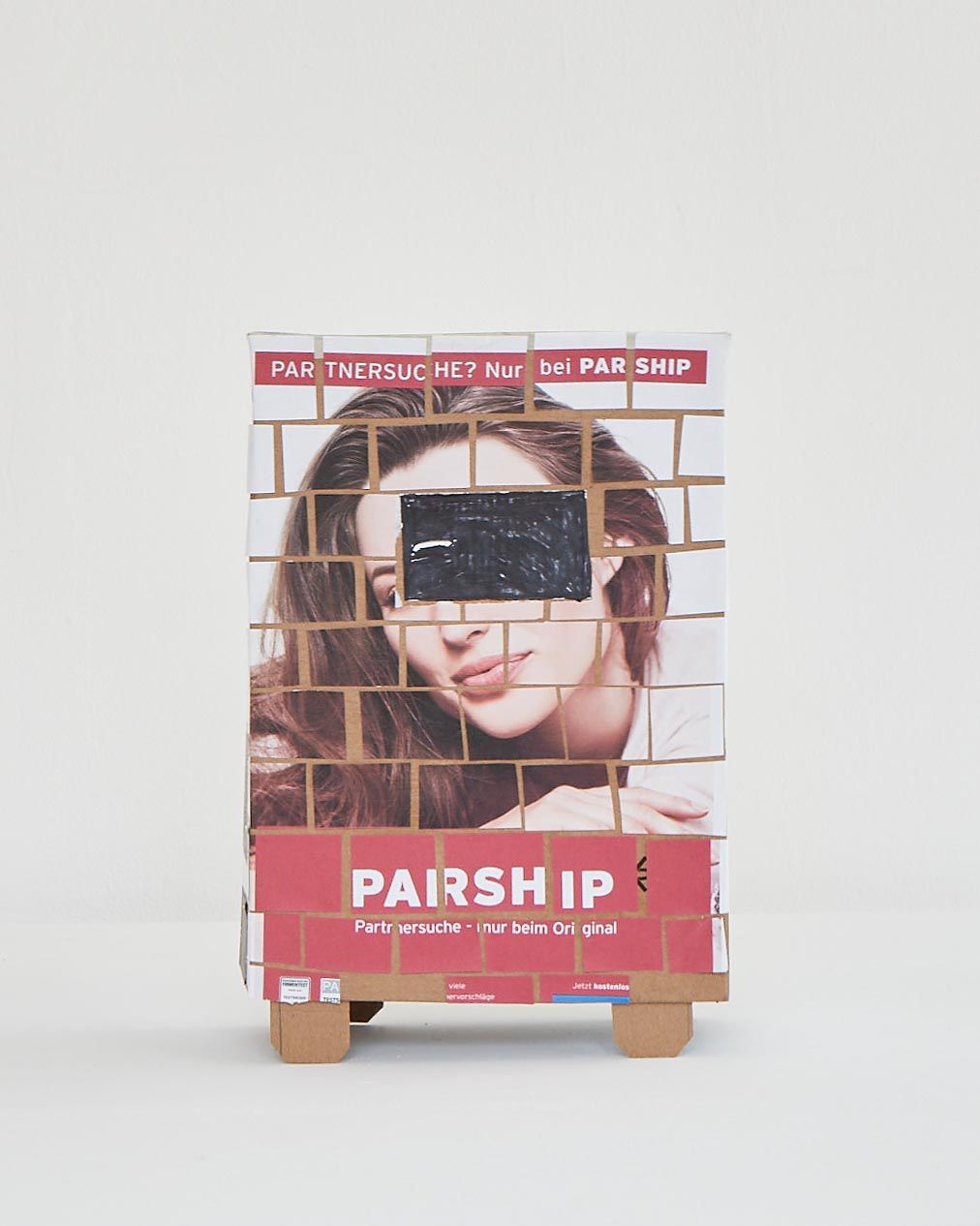 11 Minutes, Inkjet print, tape and felt tip pen on cardboard, 33 &times; 22 &times; 12 cm, 2020